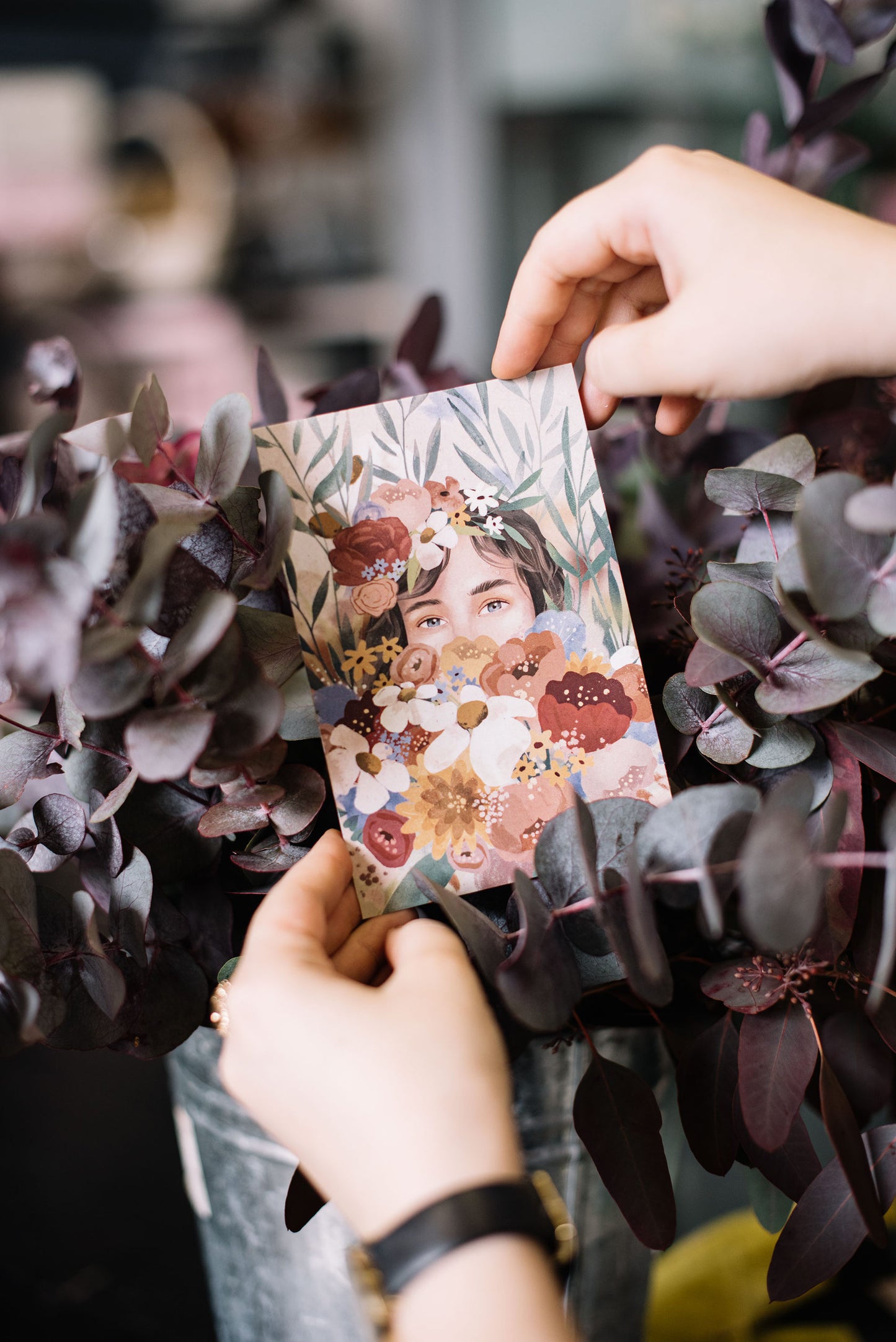 Greeting card 10x15 cm 'Flower girl in a wreath'